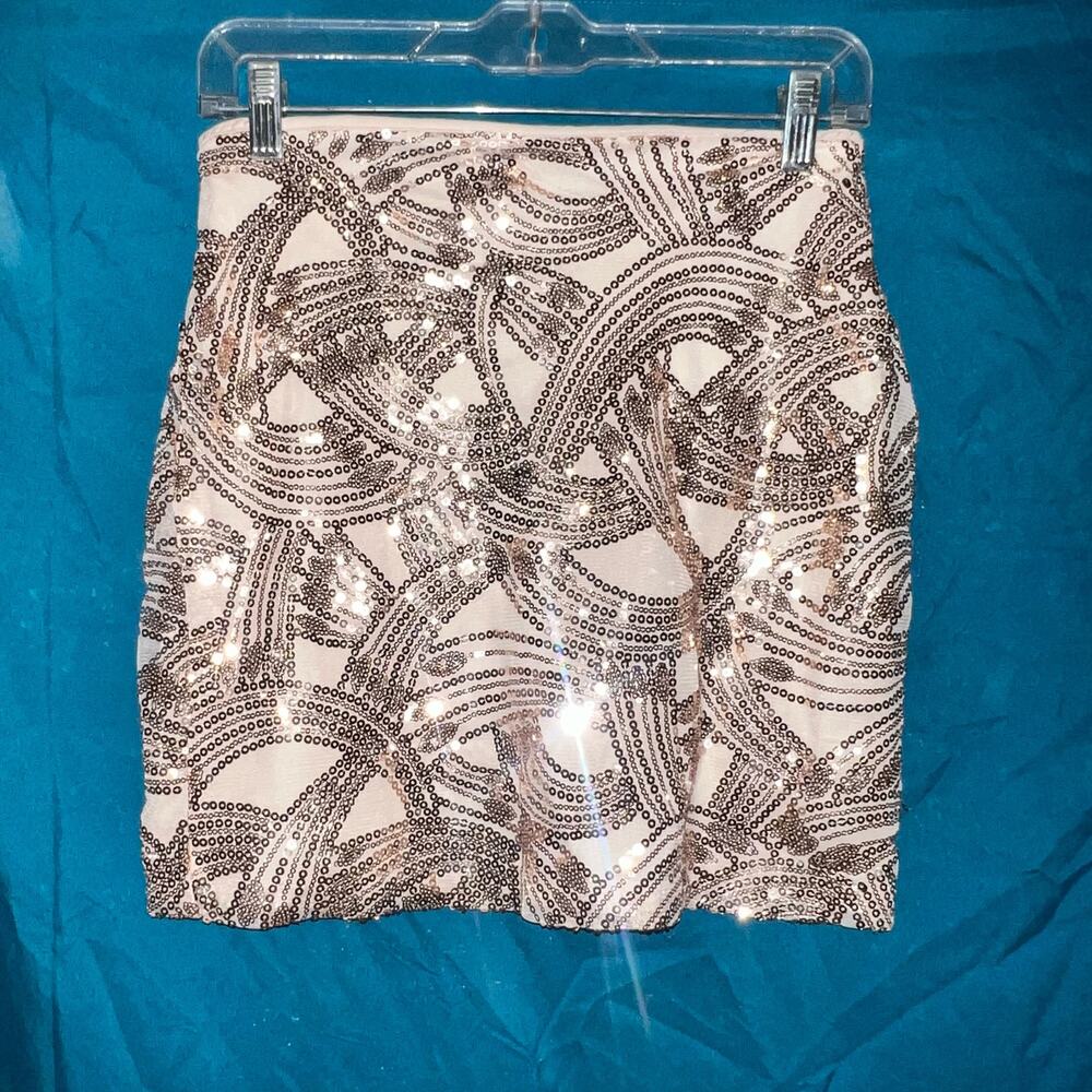 Jun & Ivy champagne beige sequins skirt party girls night new year